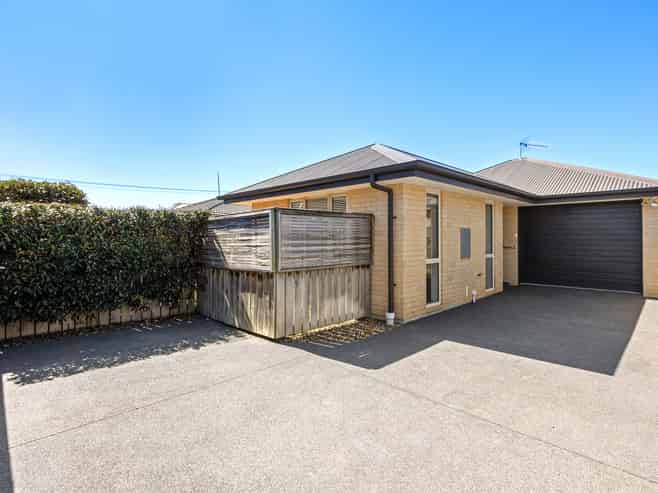 3/34 Avonhead Road, Avonhead
