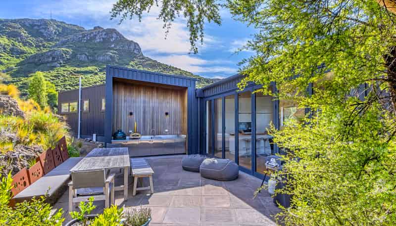 8 Endeavour Place, LYTTELTON