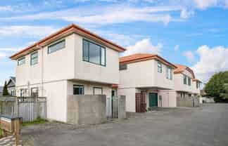 4/68 Thackeray Place, WALTHAM