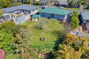 20 Utuhina Road, Springfield