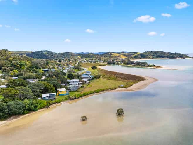 870 Matapouri Road, Matapouri