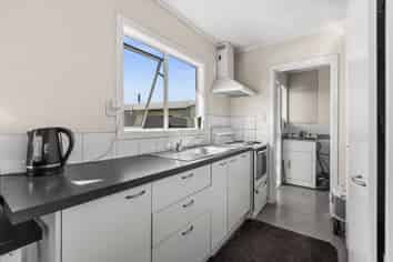 340 Flaxmere Avenue, Flaxmere