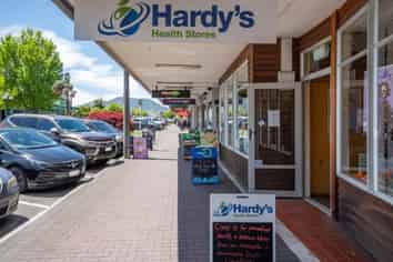 HIGH-PROFILE ON HOROMĀTANGI STREET