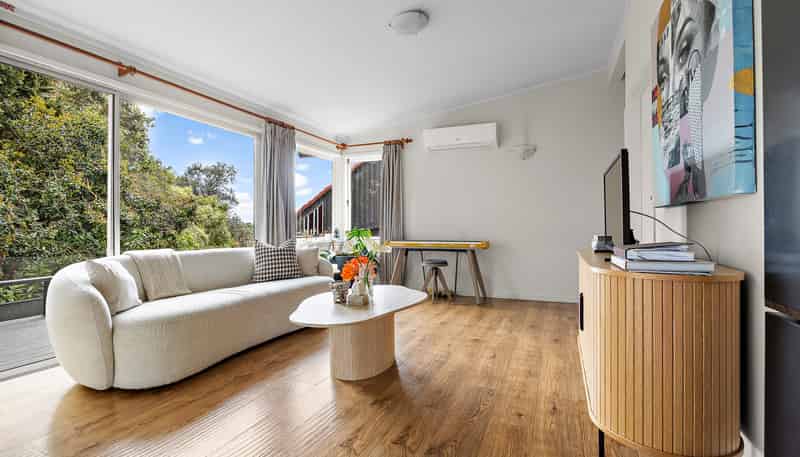 2/64 Exmouth Road, Northcote