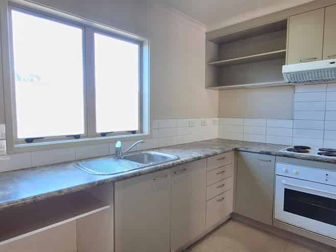 4/51 Henderson Valley Road, Henderson