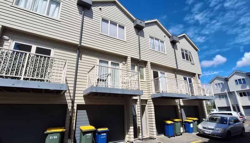 4/51 Henderson Valley Road, Henderson