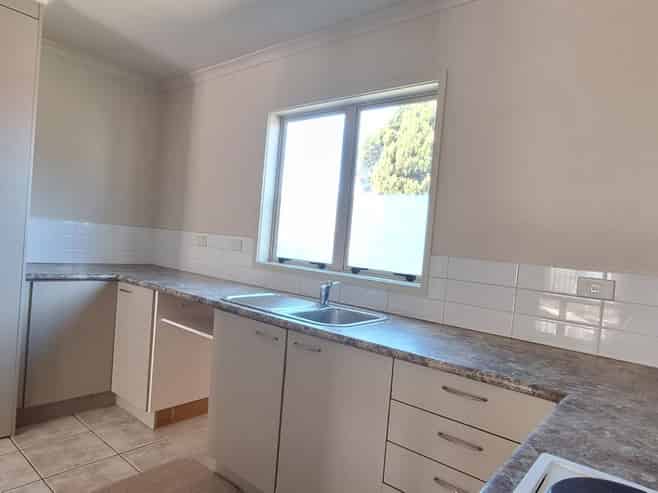 4/51 Henderson Valley Road, Henderson