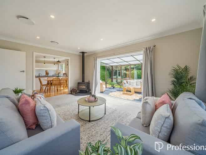 18 Barberry Grove, Maungaraki