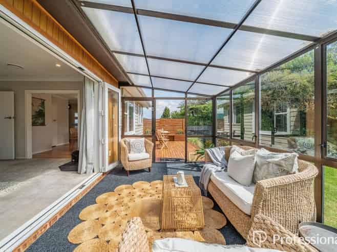 18 Barberry Grove, Maungaraki