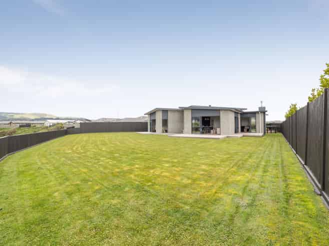 48 Sardinia Grove, FITZHERBERT