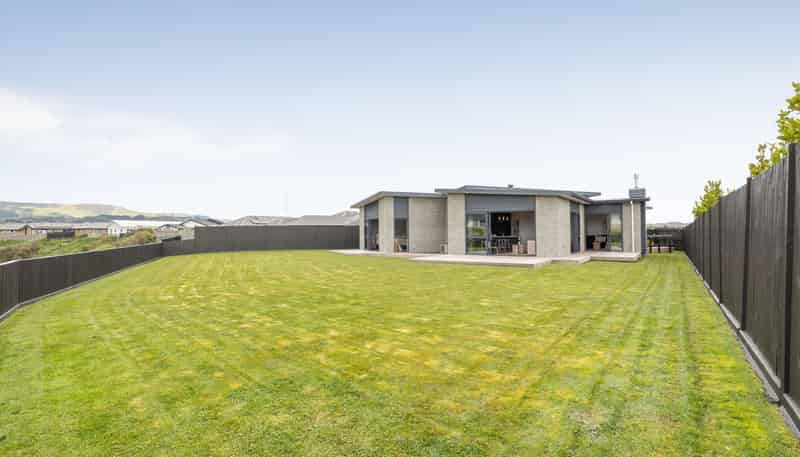 48 Sardinia Grove, FITZHERBERT
