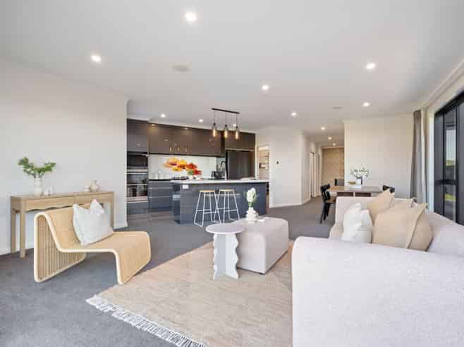 48 Sardinia Grove, FITZHERBERT