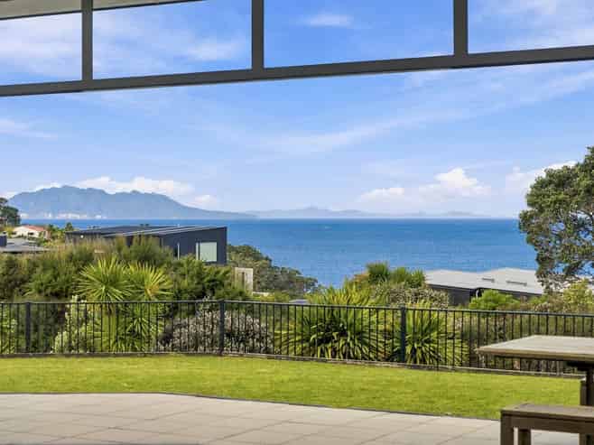 33 Lax Crescent, Leigh