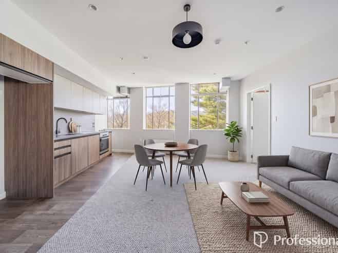 302/14 Laings Road, Central Hutt