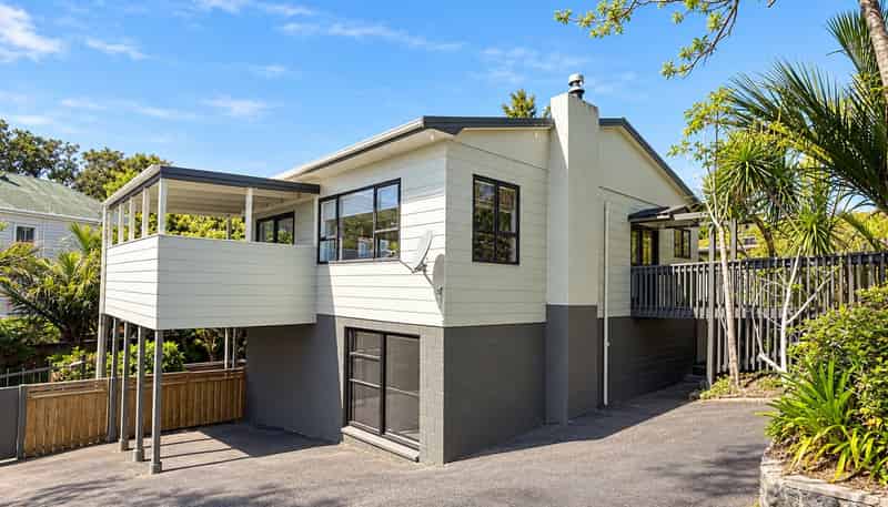 60 Vale Road, St Heliers
