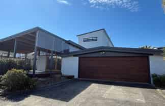 16 Sorrel Crescent, Bucklands Beach