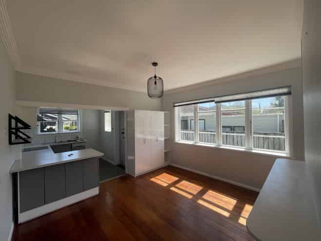 923 High Street, Avalon