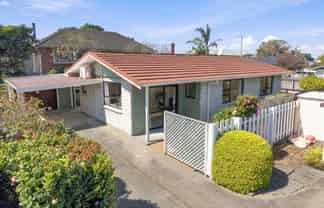 8b Lincoln Road, Springvale