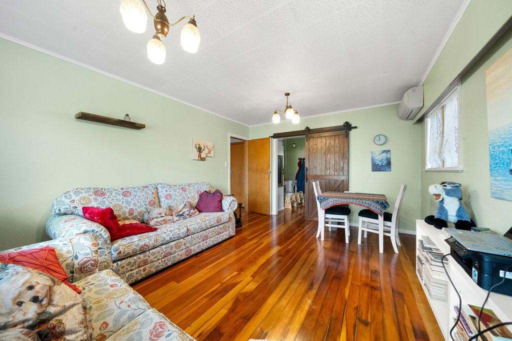 Easy Living, Convenient Location 2