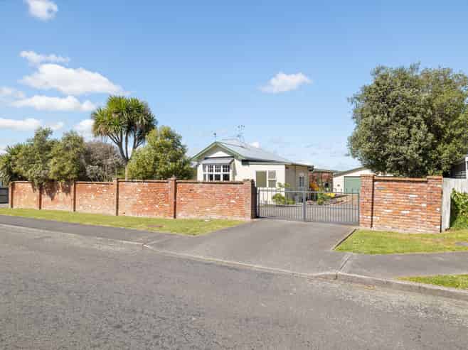 32 Port Street West, FEILDING