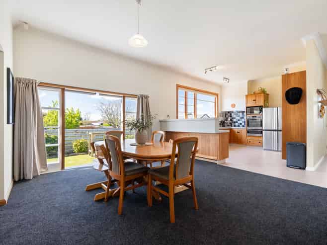 32 Port Street West, FEILDING
