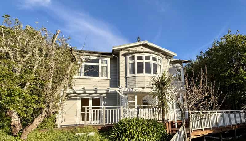 32 Locking Street, Nelson South