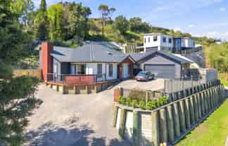 14a Montgomery Road, Otamatea