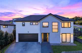 2 Celestial Crescent, Orewa