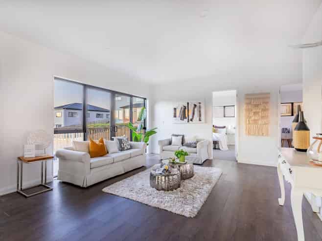 2 Celestial Crescent, Orewa