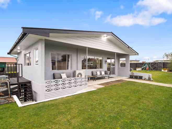 112 Beach Street, WAIKOUAITI
