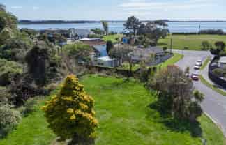 8 Aratoro Place, Mount Pleasant