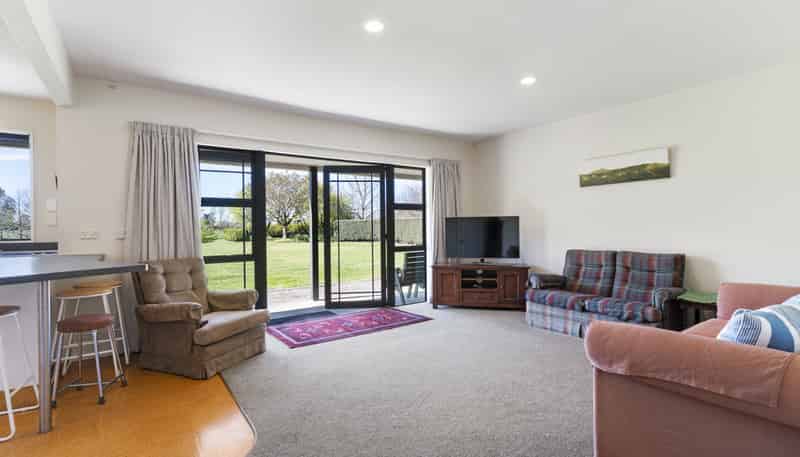 360 Te Whiti Road, Homebush