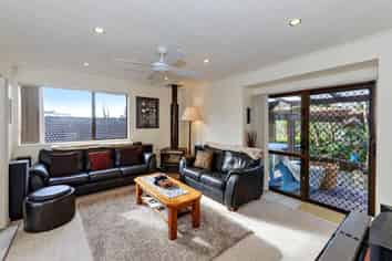 11 Panzic Place, Glen Eden