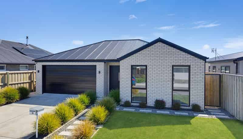 15 Higgins Street, Ravenswood