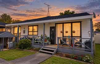  2/39 Station Road, Takanini