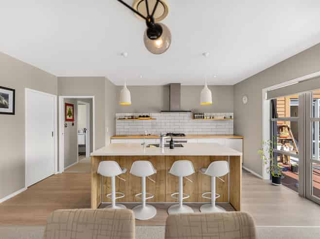 7 Bretby Court, Jacks Point