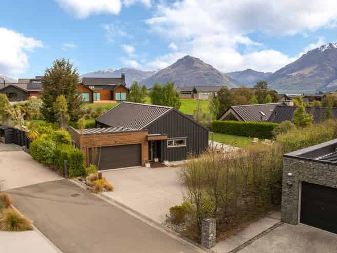 7 Bretby Court, Jacks Point
