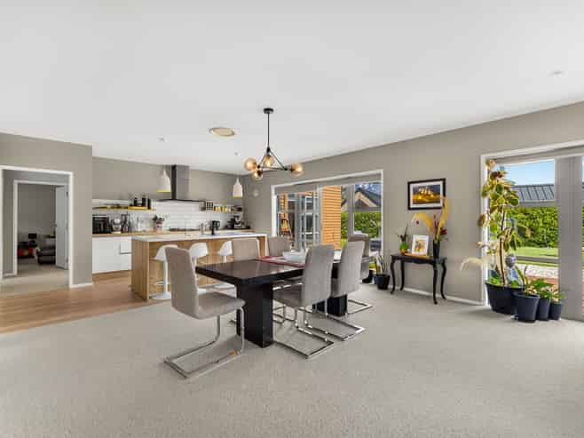 7 Bretby Court, Jacks Point