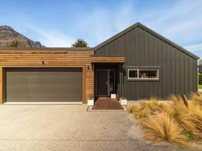 7 Bretby Court, Jacks Point