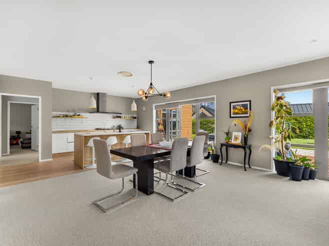 7 Bretby Court, Jacks Point
