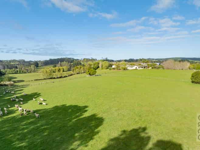 1224 State Highway 16, WAIMAUKU