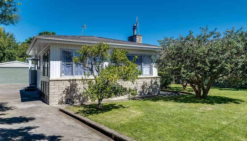 12 Harold Holt Avenue, Onekawa