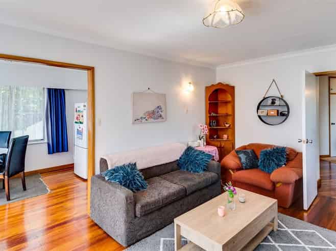 12 Harold Holt Avenue, Onekawa