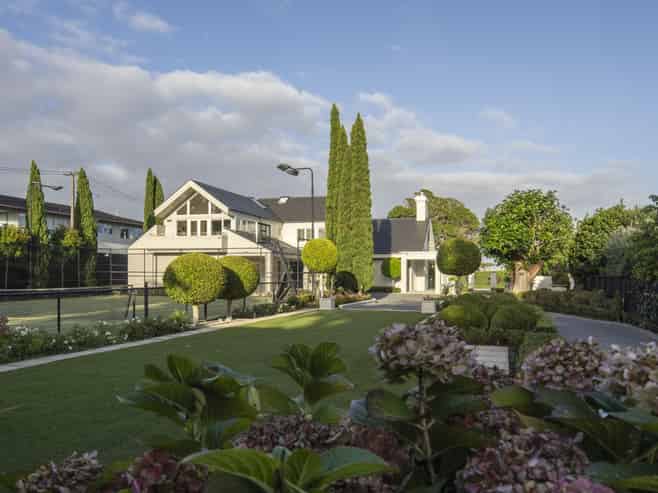 286 Hurstmere Road, Takapuna