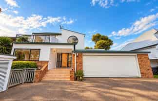 11 Gray Crescent, Torbay