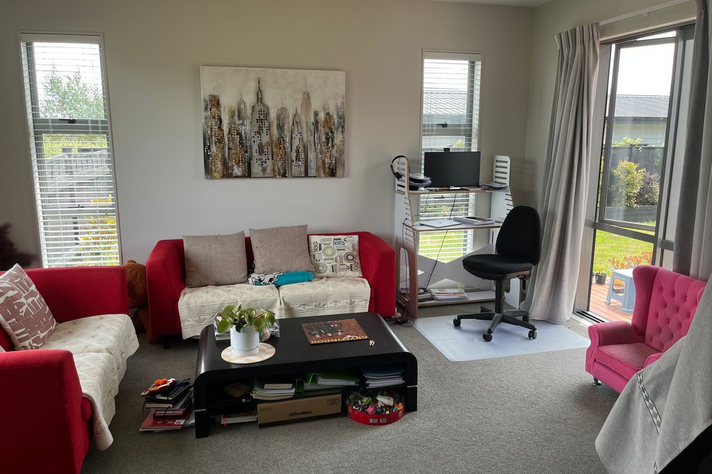 Beachlands, 4 Bedrooms 3