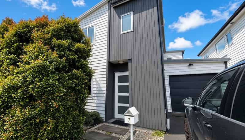 7 Silvereye Road, Hobsonville