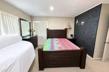 44 Broadfield Street, Massey