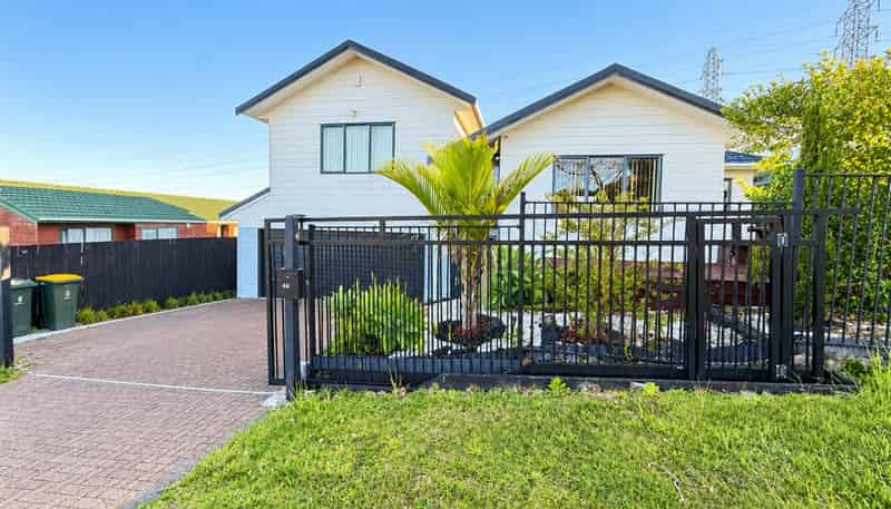 44 Broadfield Street, Massey