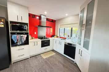 44 Broadfield Street, Massey